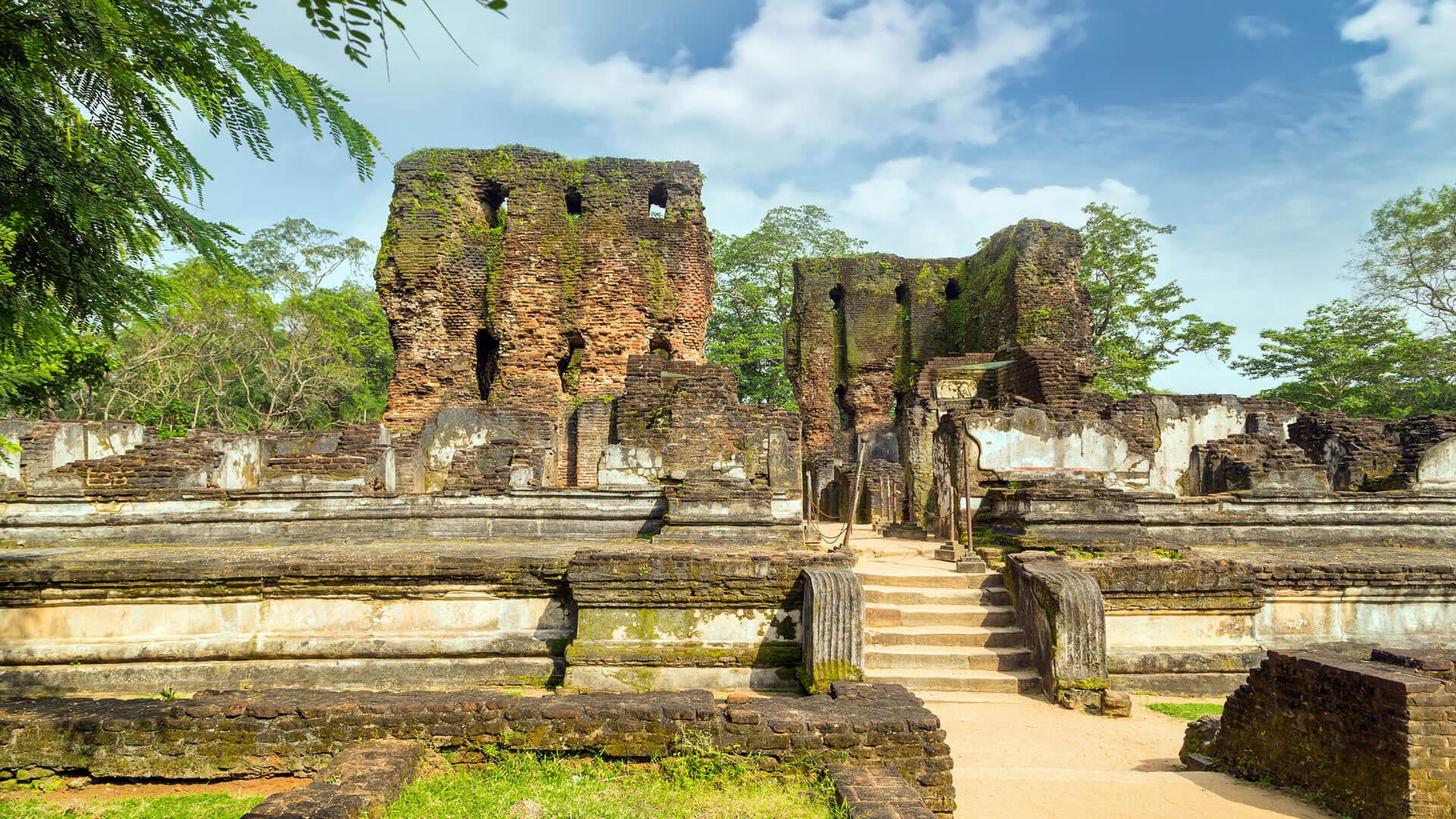 Polonnaruwa destination in Sri Lanka